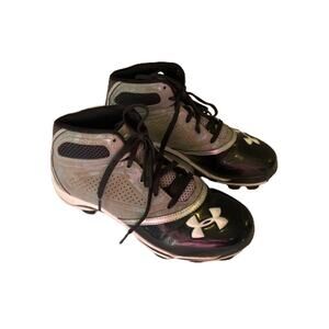 Under Armour Gray Football Cleats Shoes, 6Y